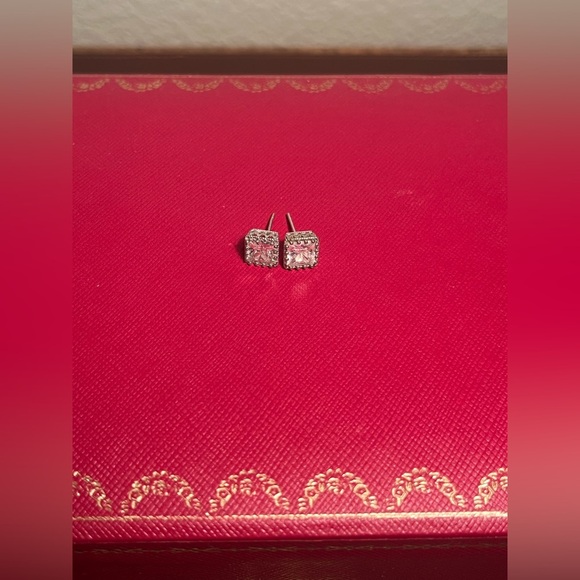 Elegant Silver Stud Earrings ❤️❤️ no box ! - Picture 1 of 7